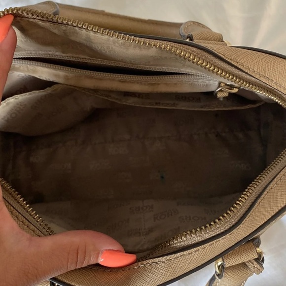 Michael Kors handbag - Picture 2 of 4